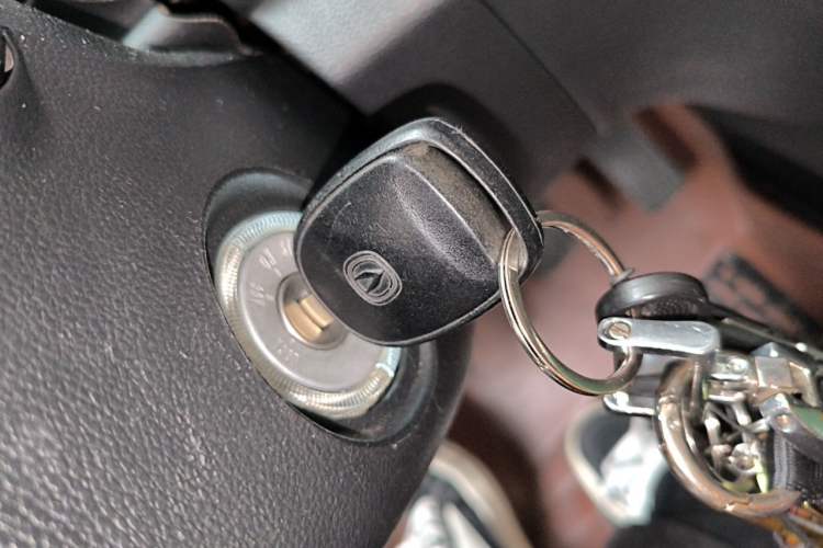 Used CHANGAN Eado 2015 1.6L Manual Junku Model China V Standard Vehicle Key