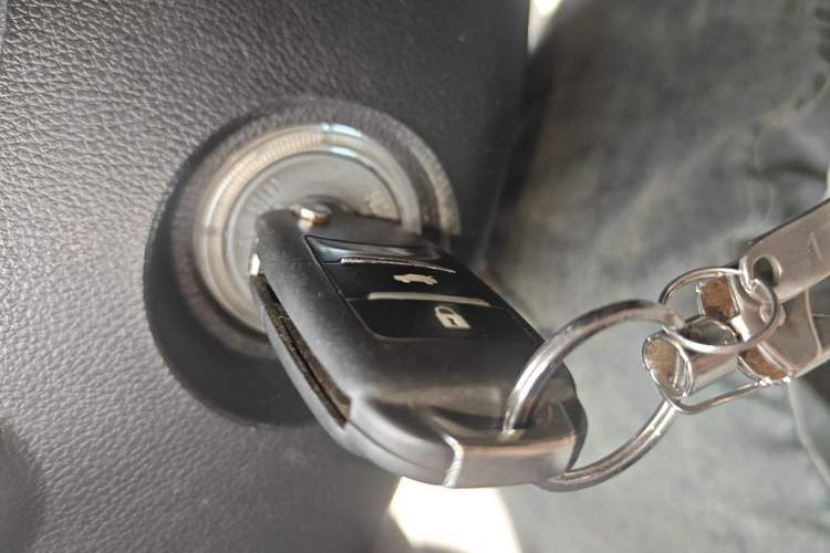 Used CHANGAN Eado 2015 1.6L Manual Junku Model China IV Standard Vehicle Key