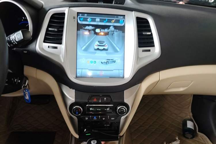 Used CHANGAN Eado 2015 1.6L Automatic Luxury Model Audio And AC Panel
