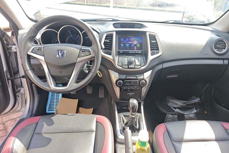 Used CHANGAN Eado 2015 1.6L Manual Junku Model China IV Standard Center Console