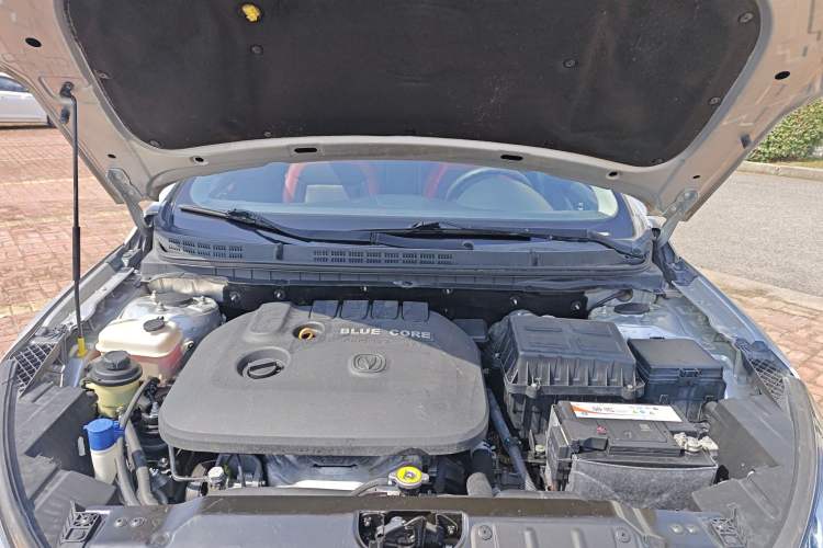 Used CHANGAN Eado 2015 1.6L Manual Junku Model China IV Standard Engine Bay