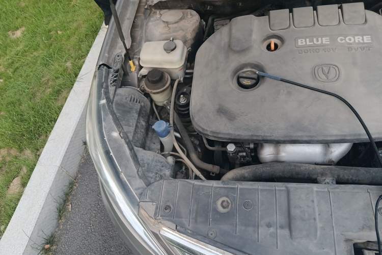 Used CHANGAN Eado 2015 1.6L Manual Flagship Model Engine Bay Right