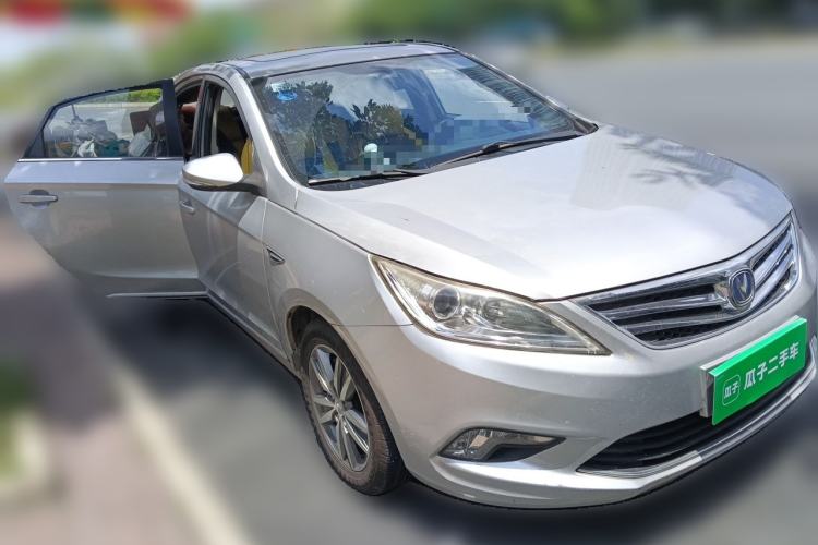 Used CHANGAN Eado 2015 1.6L Manual Luxury Model China V Standard Front Right 45 Deg