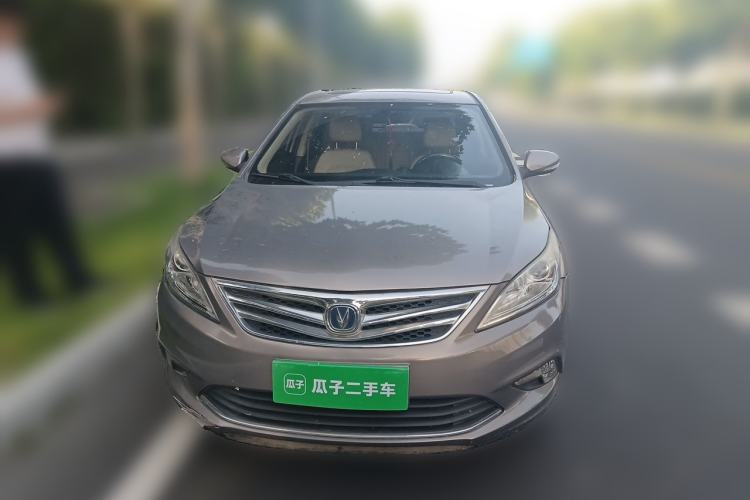 Used CHANGAN Eado 2015 1.6L Manual Flagship Model Front