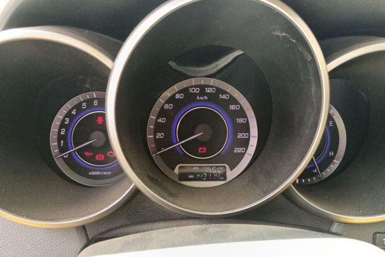 Used CHANGAN Eado 2015 1.6L Manual Luxury Model China V Standard Instrument Cluster