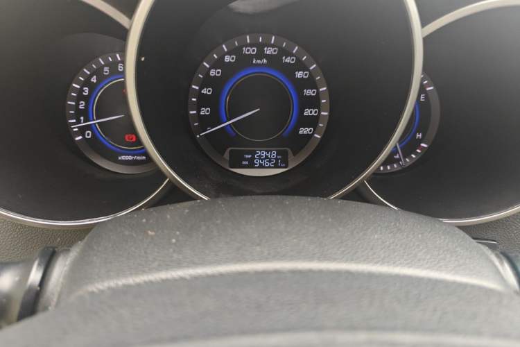 Used CHANGAN Eado 2015 1.6L Manual Luxury Model China V Standard Odometer Close Up