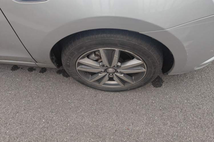 Used CHANGAN Eado 2015 1.6L Manual Luxury Model China V Standard Right Front Wheel Hub