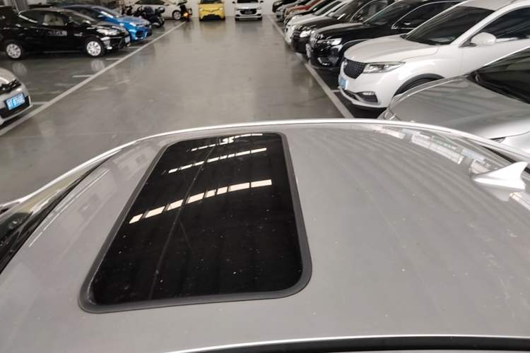 Used CHANGAN Eado 2015 1.6L Automatic Luxury Model Roof