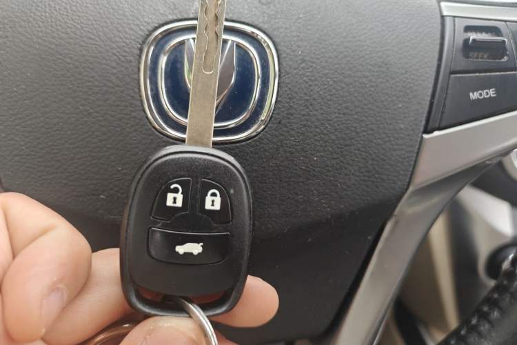Used CHANGAN Eado 2015 1.6L Manual Luxury Model China V Standard Vehicle Key