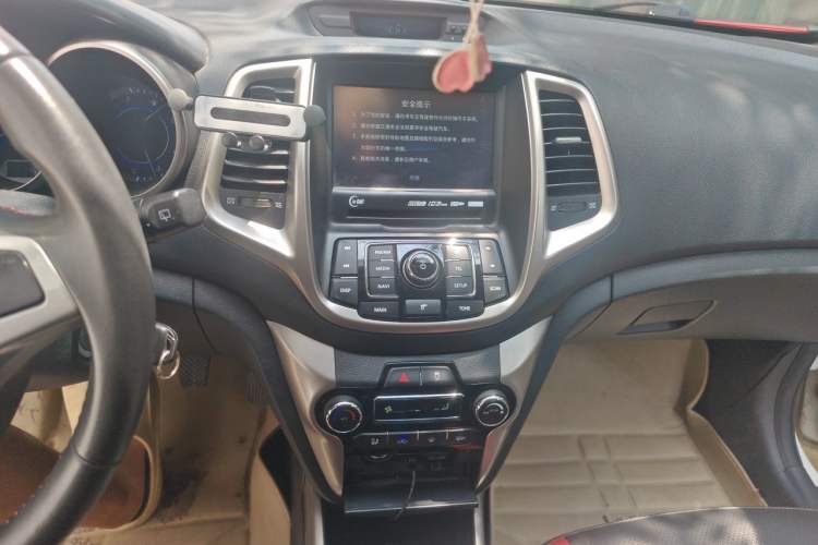 Used CHANGAN Eado 2015 1.6L Manual Junku Model China IV Standard Audio And AC Panel