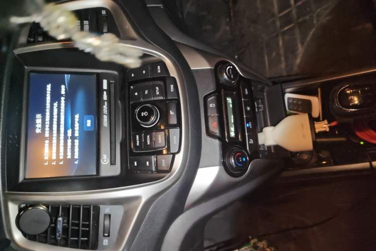Used CHANGAN Eado 2015 1.6L Manual Junku Model China IV Standard Audio And AC Panel