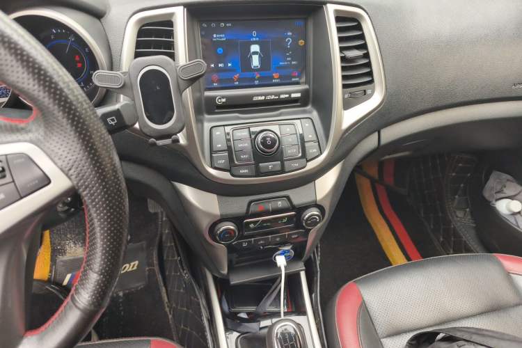 Used CHANGAN Eado 2015 1.6L Manual Junku Model China IV Standard Audio And AC Panel