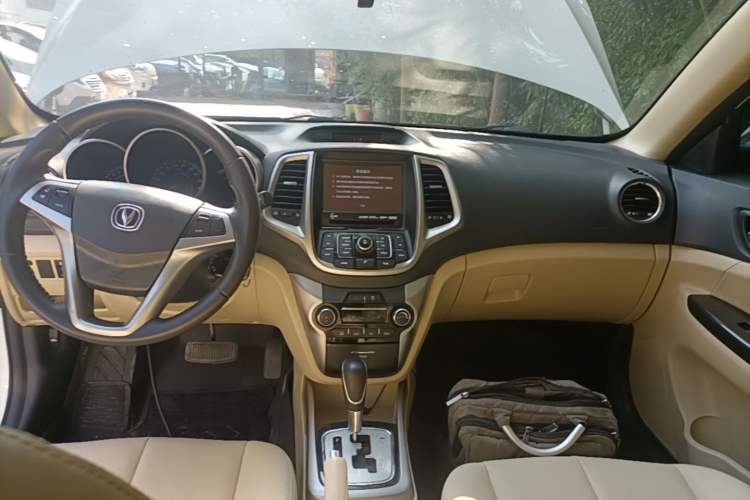 Used CHANGAN Eado 2015 1.6L Automatic Luxury Model Audio And AC Panel