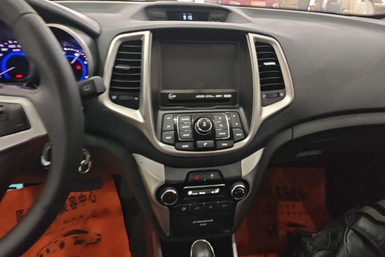 Used CHANGAN Eado 2015 1.6L Automatic Junku Model China IV Standard Audio And AC Panel