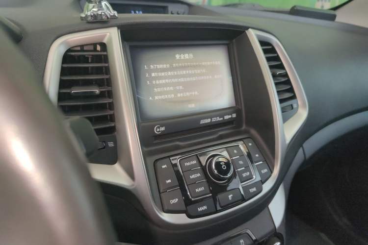 Used CHANGAN Eado 2015 1.6L Manual Junku Model China V Standard Audio And AC Panel