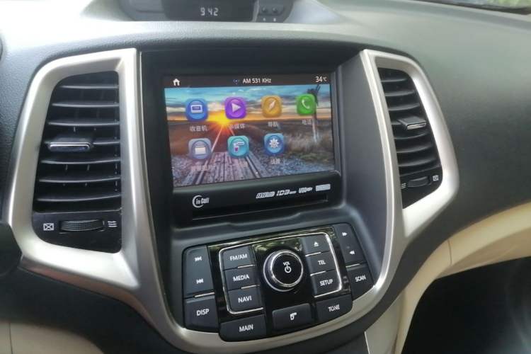 Used CHANGAN Eado 2015 1.6L Automatic Luxury Model Audio And AC Panel