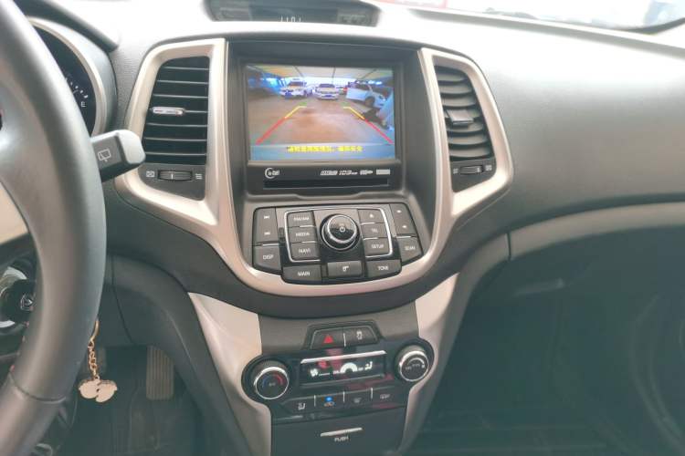 Used CHANGAN Eado 2015 1.6L Automatic Junku Model China V Standard Audio And AC Panel