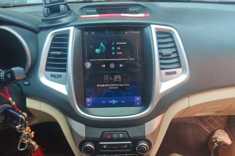Used CHANGAN Eado 2015 1.6L Manual Luxury Model China V Standard Audio And AC Panel