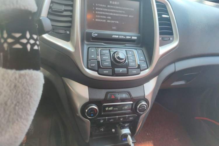 Used CHANGAN Eado 2015 1.6L Manual Junku Model China IV Standard Audio And AC Panel