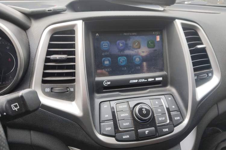 Used CHANGAN Eado 2015 1.6L Manual Junku Model China IV Standard Audio And AC Panel