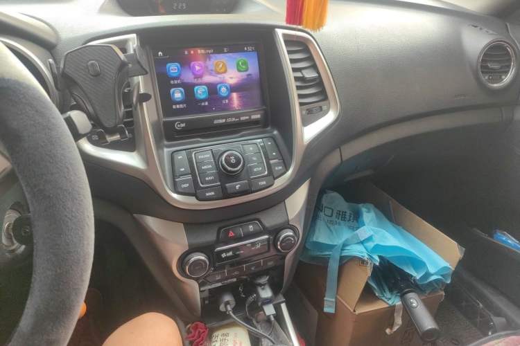 Used CHANGAN Eado 2015 1.6L Manual Junku Model China IV Standard Audio And AC Panel