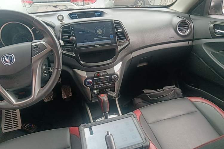 Used CHANGAN Eado 2015 1.6L Automatic Junku Model China V Standard Audio And AC Panel