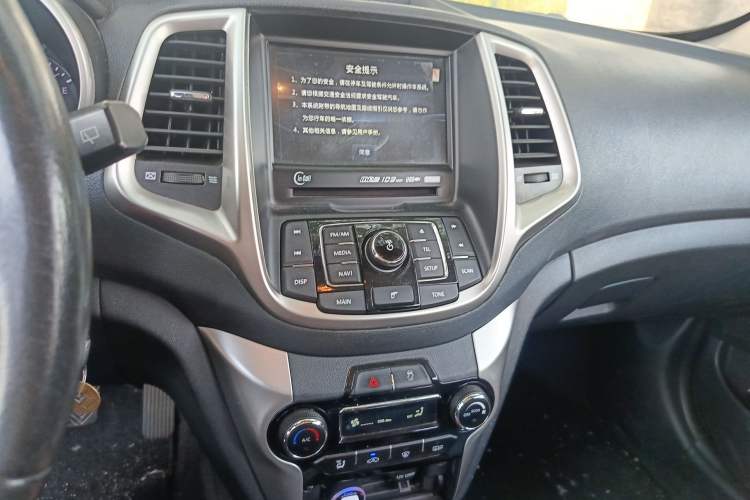 Used CHANGAN Eado 2015 1.6L Manual Junku Model China V Standard Audio And AC Panel
