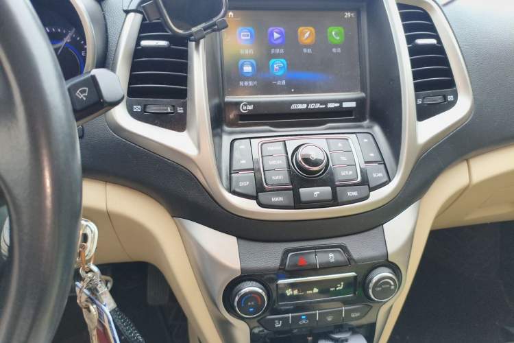 Used CHANGAN Eado 2015 1.6L Automatic Luxury Model Audio And AC Panel