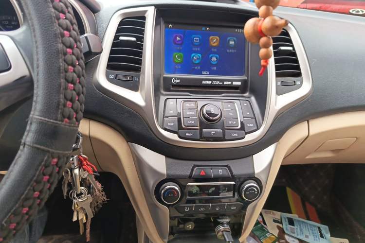 Used CHANGAN Eado 2015 1.6L Manual Luxury Model China IV Standard Audio And AC Panel