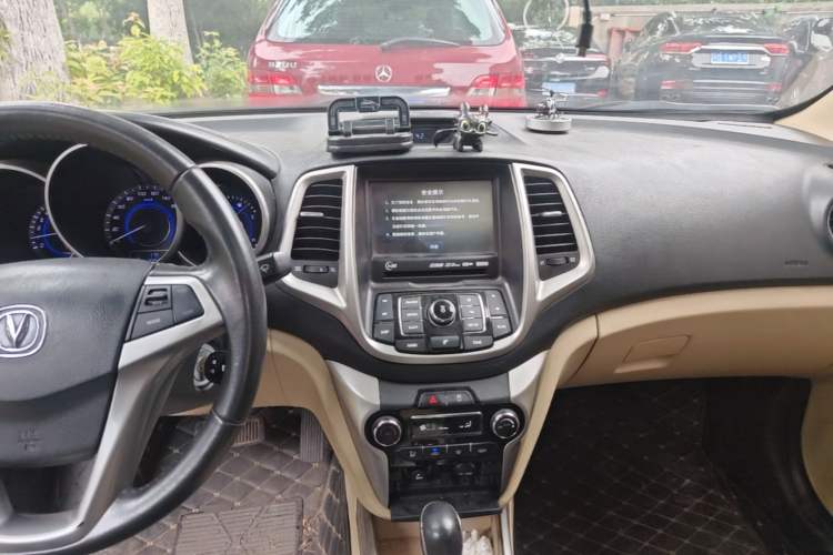 Used CHANGAN Eado 2015 1.6L Automatic Luxury Model Audio And AC Panel
