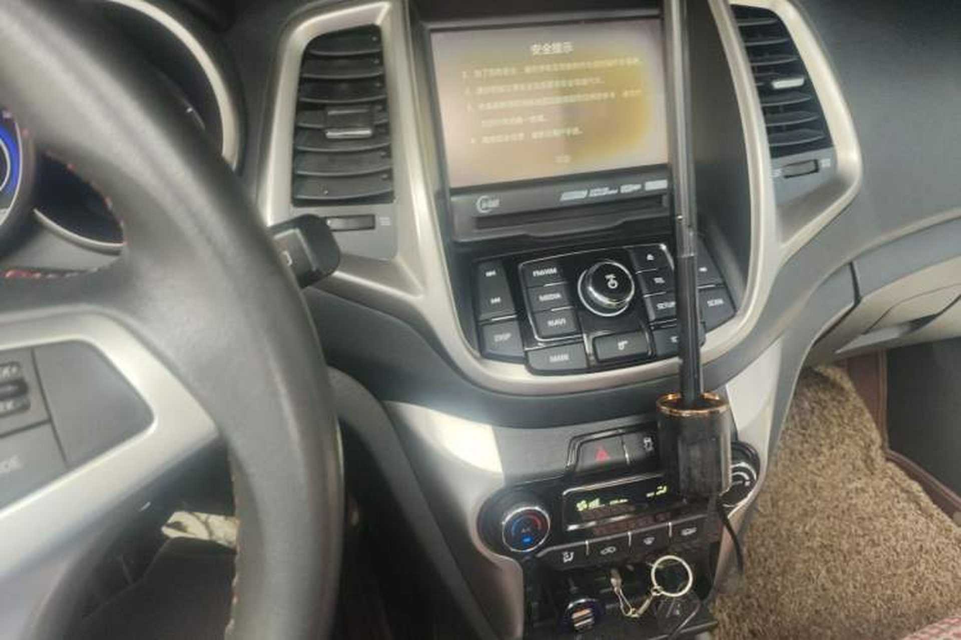 Used CHANGAN Eado 2015 1.6L Manual Junku Model China IV Standard Audio And AC Panel