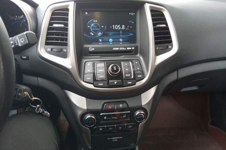 Used CHANGAN Eado 2015 1.6L Manual ZhiKu Model China IV Standard Audio And AC Panel