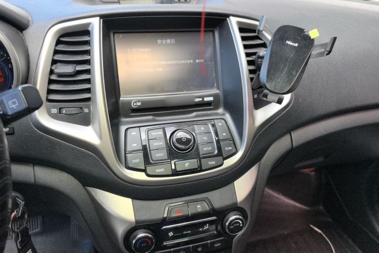 Used CHANGAN Eado 2015 1.6L Automatic Junku Model China IV Standard Audio And AC Panel