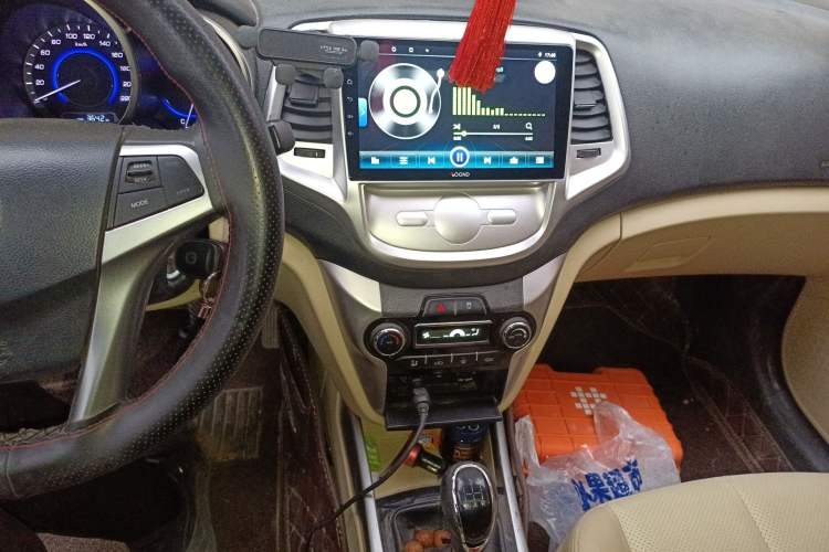 Used CHANGAN Eado 2015 1.6L Manual Luxury Model China IV Standard Audio And AC Panel
