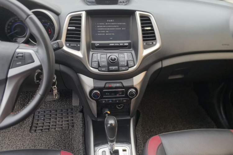 Used CHANGAN Eado 2015 1.6L Automatic Junku Model China V Standard Audio And AC Panel
