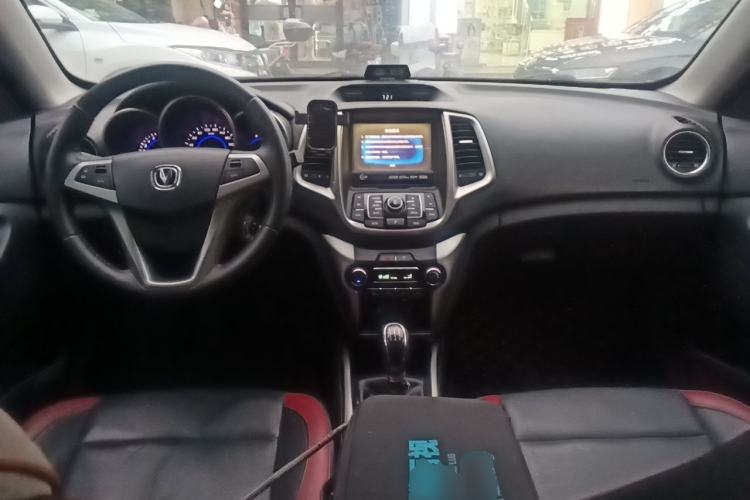 Used CHANGAN Eado 2015 1.6L Manual Junku Model China IV Standard Center Console