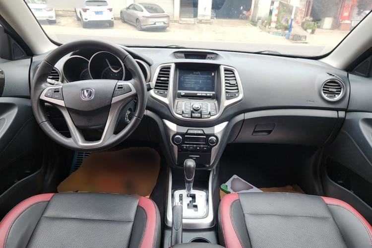 Used CHANGAN Eado 2015 1.6L Automatic ZhiKu Model China IV Standard Center Console
