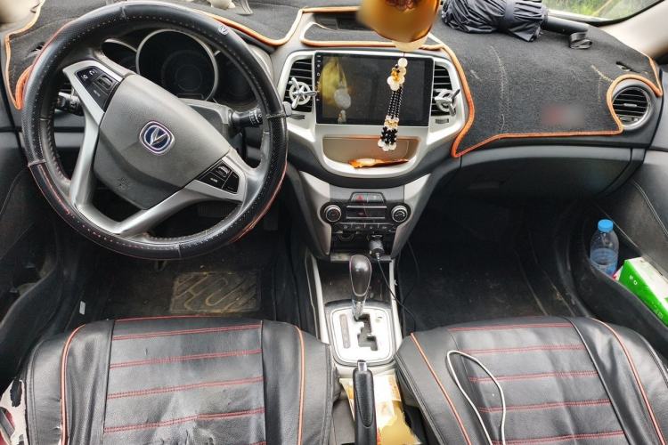 Used CHANGAN Eado 2015 1.6L Automatic Junku Model China V Standard Center Console