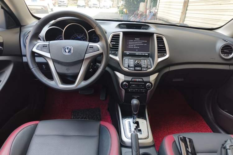Used CHANGAN Eado 2015 1.6L Automatic Junku Model China IV Standard Center Console