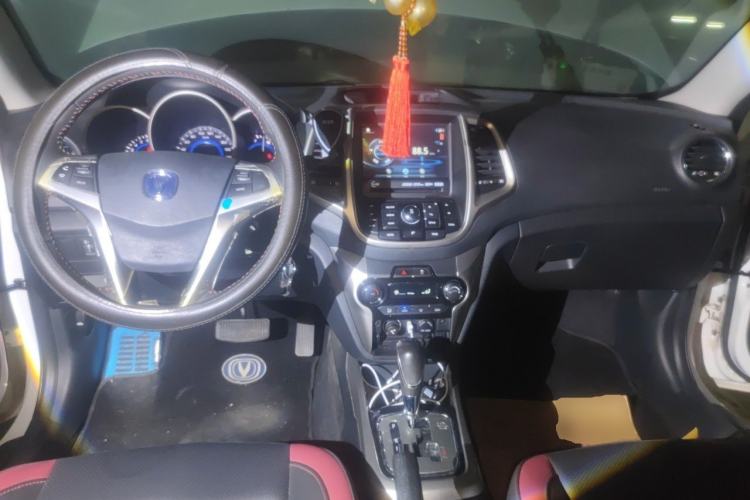 Used CHANGAN Eado 2015 1.6L Automatic Junku Model China V Standard Center Console