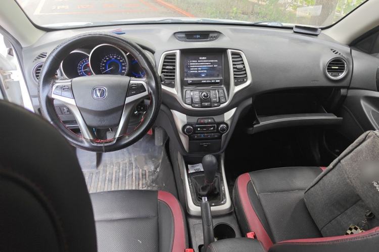 Used CHANGAN Eado 2015 1.6L Manual Junku Model China IV Standard Center Console