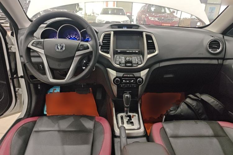 Used CHANGAN Eado 2015 1.6L Automatic Junku Model China IV Standard Center Console