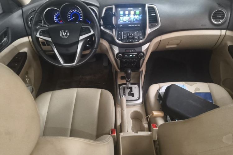 Used CHANGAN Eado 2015 1.6L Automatic Luxury Model Center Console