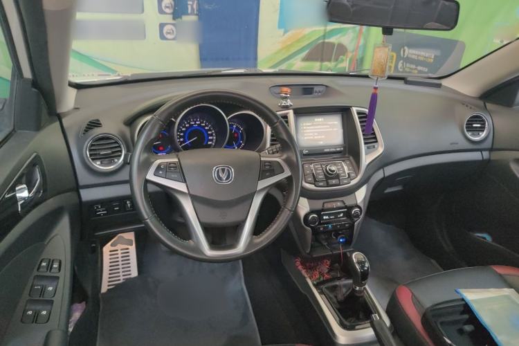 Used CHANGAN Eado 2015 1.6L Manual Junku Model China V Standard Center Console