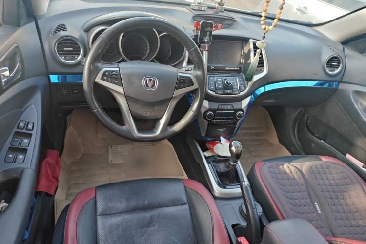 Used CHANGAN Eado 2015 1.6L Manual ZhiKu Model China V Standard Center Console