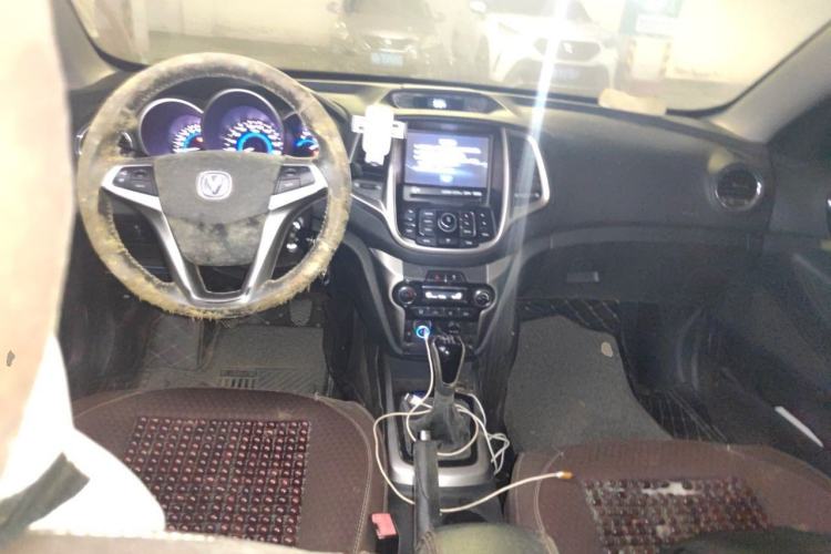 Used CHANGAN Eado 2015 1.6L Manual Junku Model China IV Standard Center Console