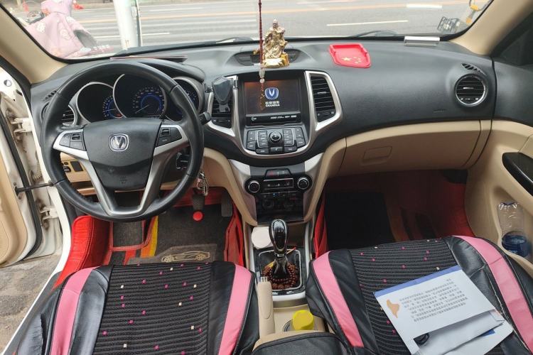 Used CHANGAN Eado 2015 1.6L Manual Luxury Model China V Standard Center Console