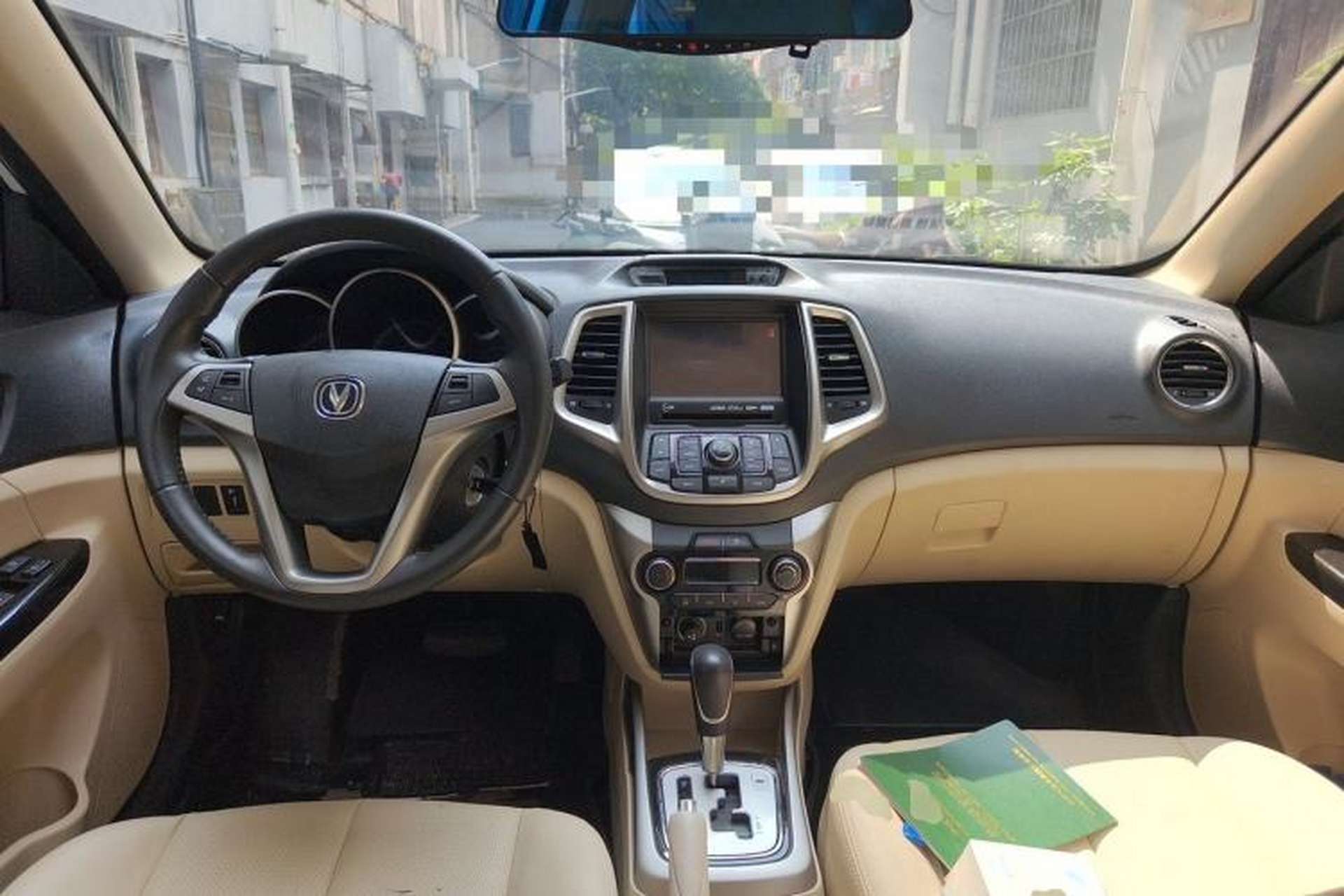 Used CHANGAN Eado 2015 1.6L Automatic Luxury Model Center Console