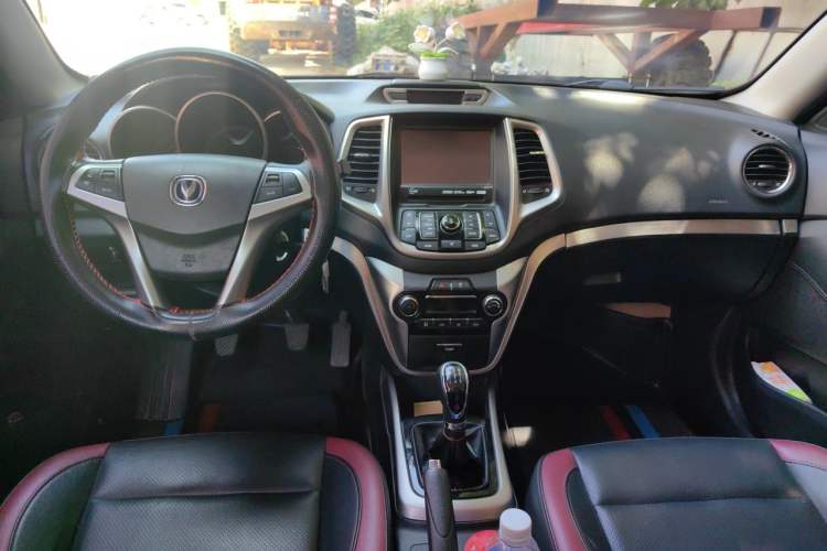 Used CHANGAN Eado 2015 1.6L Manual Junku Model China V Standard Center Console