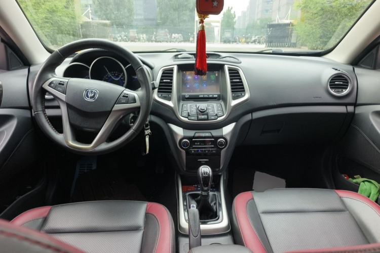 Used CHANGAN Eado 2015 1.6L Manual Junku Model China IV Standard Center Console